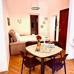 Centro Lulu House Apartment *